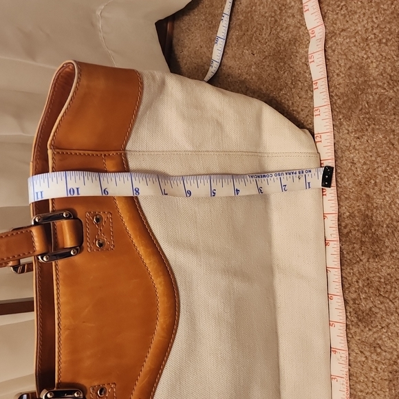 Gucci Crest Tote - Picture 5 of 16